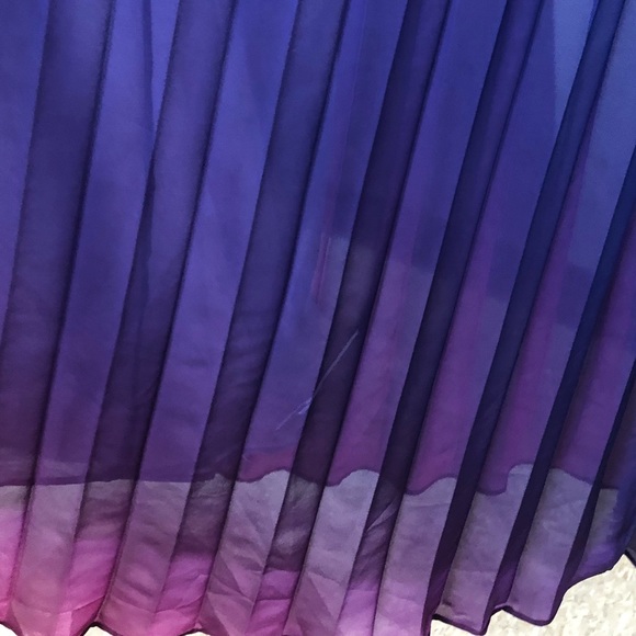 Vici Pleated Ombré Halter Maxi Dress - Picture 2 of 3